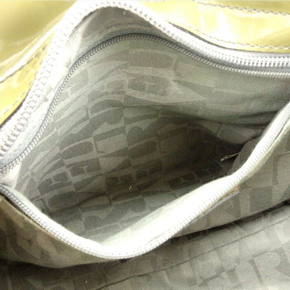 Authentic FURLA handbag with tack Enamel leather - Picture 8 of 9